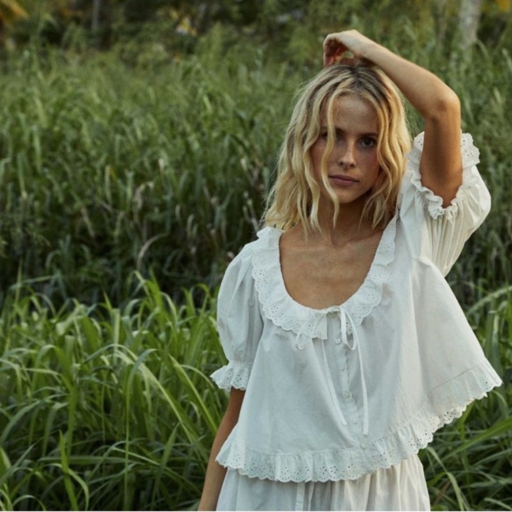 Doen Lazuli White Lace Top
